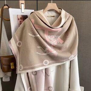 🆕 Elegant Long Beige and Pink Cashmere Scarf